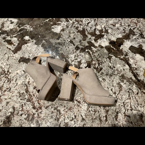 Steve Madden Slyye Open Toe Platform Block Heel 8 - Picture 6 of 12